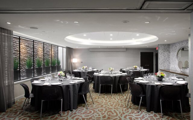 OPUS Hotel Vancouver