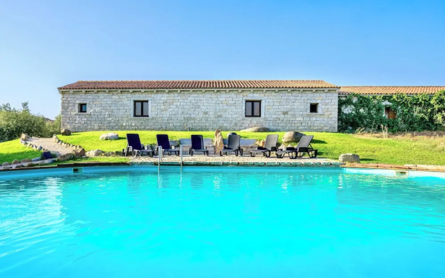 B & B with swimming-pool in Badesi