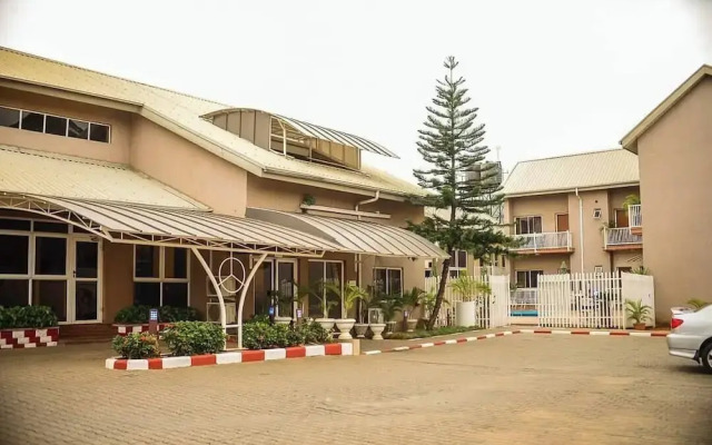 Lilly Grand Luxury Hotel and Apartment