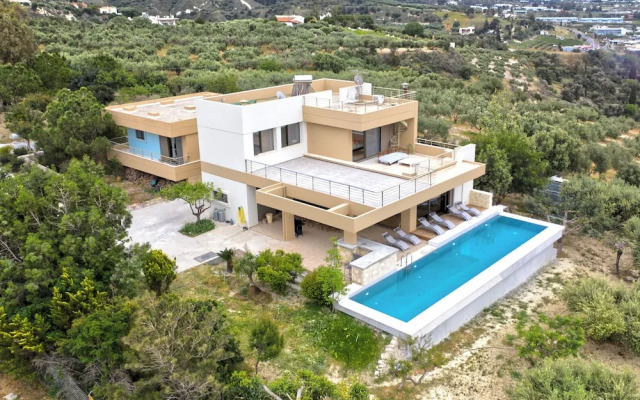 Villa Mirtylla luxury retreat. Pool Gym