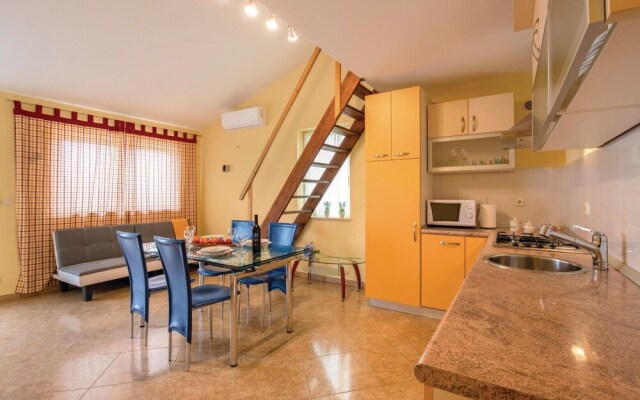 Amazing Home in Medulin With Wifi and 6 Bedrooms