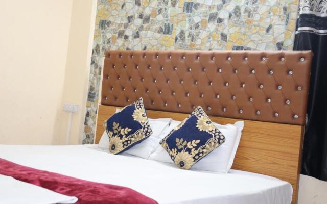 The Salvation Army Red  Shield Guest House - Hostel