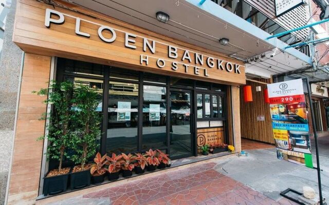 Ploen Bangkok Hostel