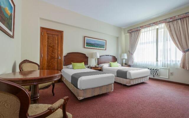 Hotel Maury