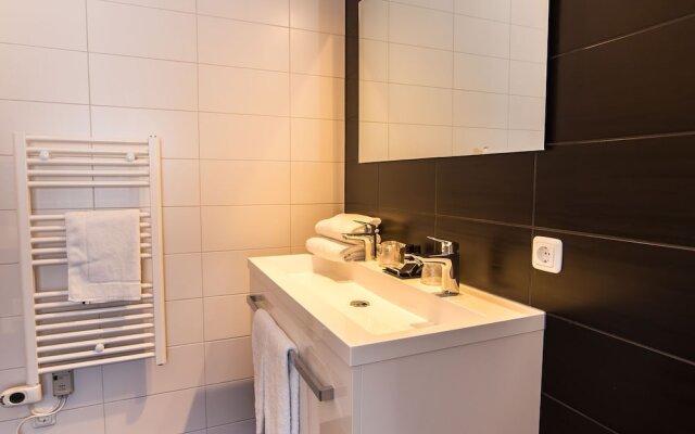 Nice Apartment, 2 Bathrooms Near Maastricht