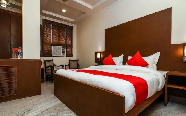 Oyo Flagship 14620 Kabila Karol Bagh