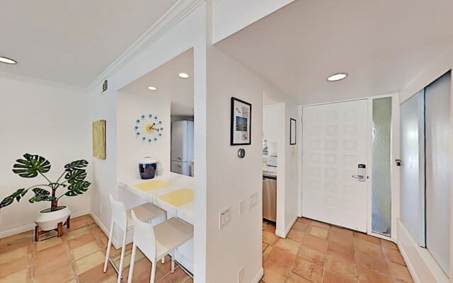 1881ar31 2 Bedroom Condo