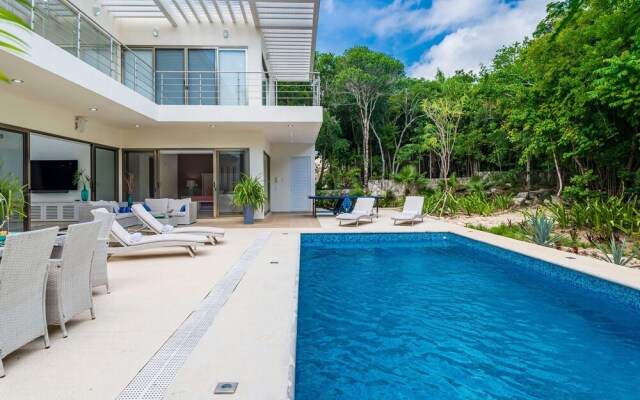Casa Ave, Luxury & Resort Living