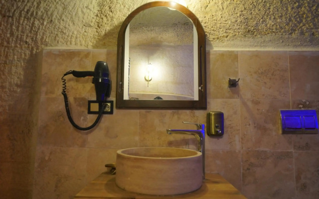 Travel Inn Cave Hotel