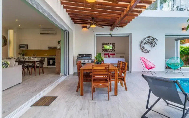 Luxury Private 3BED Villa, Garden, Pool,Security