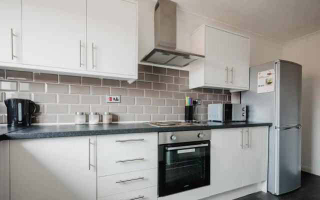 Hullidays - 'Old School Penthouse' Trinity Square