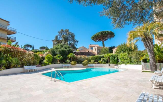 Apt with POOL 10 min from the BEACH