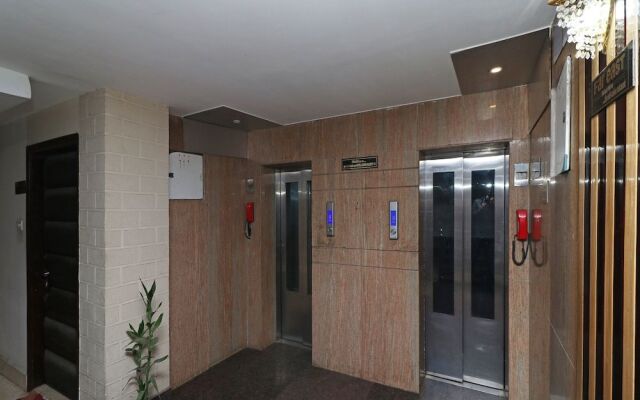 OYO Flagship 14647 Hotel Grand Majesty