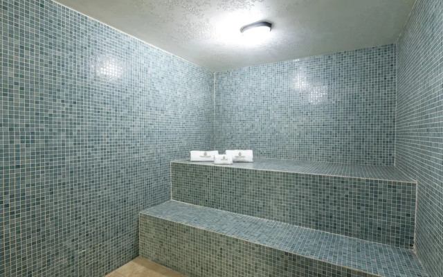 Urban Green Hotel & Suites