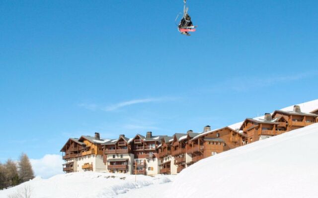 Le Hameau de la Sapinière (MEN605)