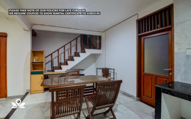 Guest House Aini I