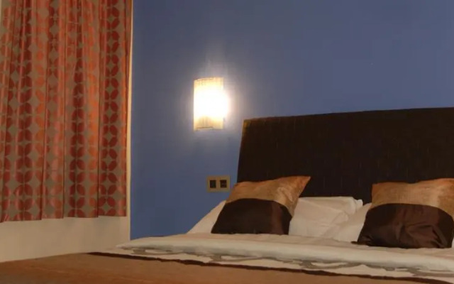 Complejo Puerta del Valle