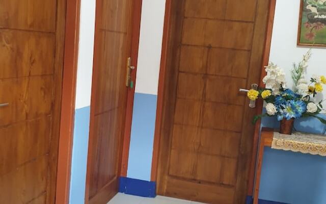 Larantuka Beach Apartments.