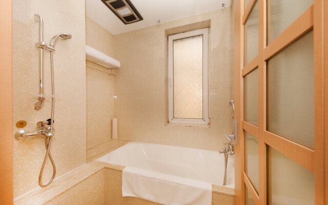 Dalian Precious Ginza Hotel