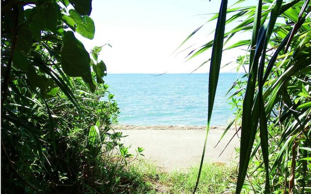 Sea Side Yaka
