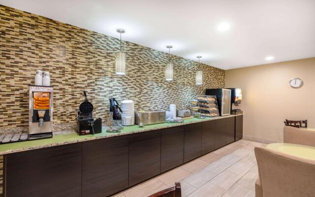 La Quinta Inn & Suites by Wyndham Castle Rock