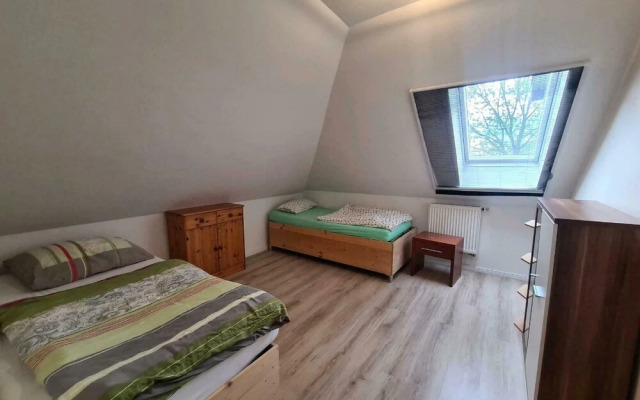 Simplistic Apartment in Suhl near Forest