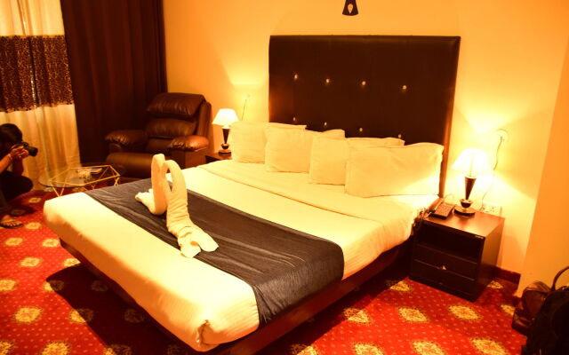 FabHotel Orbion Mall Road