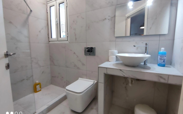 Studio in the heart of Athens next to Monastyraki.