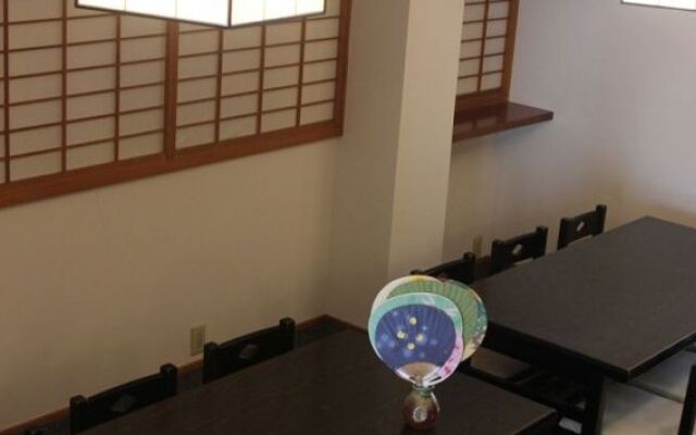Shaq Bighouse - Hostel