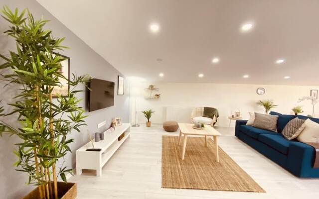 Missafir Exquisite Flat With Terrace in Nisantasi