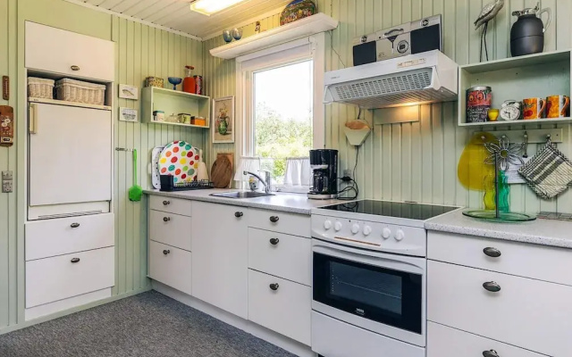 2 Person Holiday Home in Thyholm-by Traum