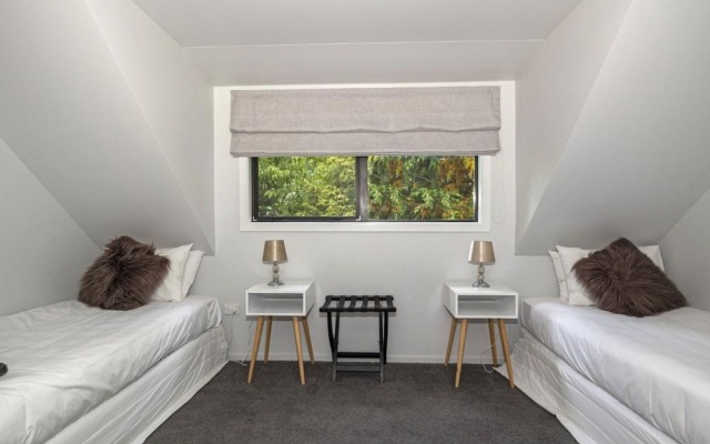 Scott Street Apartments – Guest Rooms – Lake Tekapo