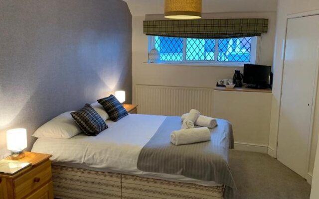 Chequers Country Inn