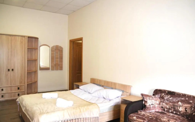 Coin Apartments & Hostel