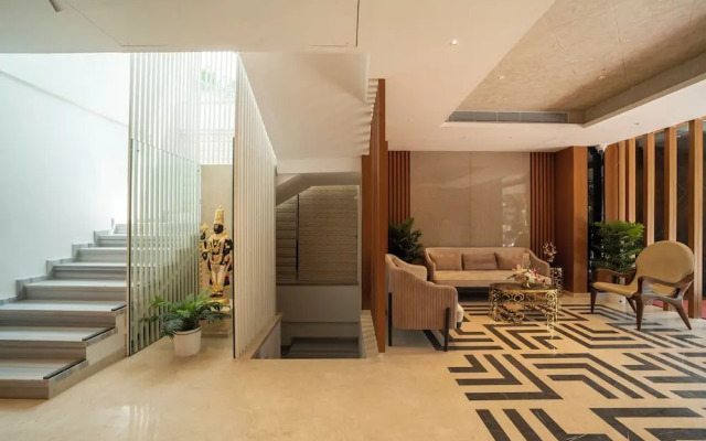 The President Hotel Kumara Park