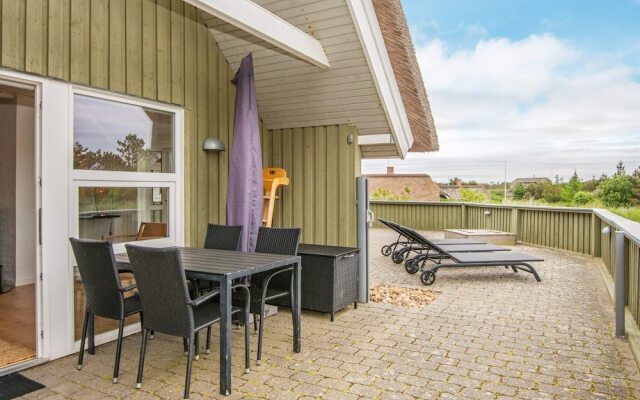 Cozy Holiday Home in Henne With Whirlpool