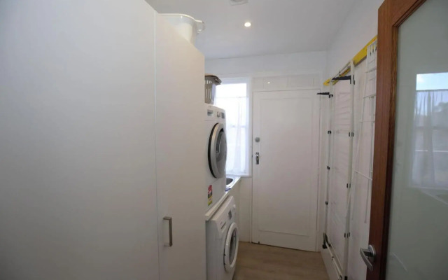 46 Banjo Patterson Crescent