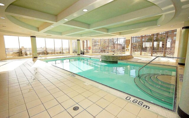 Sarkar Suites - 3888 Duke of York Blvd