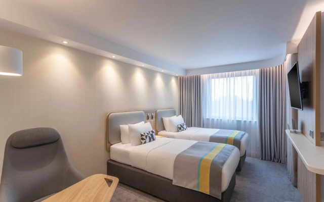 Holiday Inn Express Hotel Dublin Airport by IHG