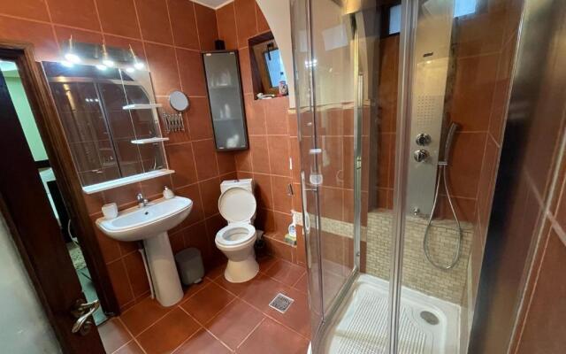 Ultracentral Lozonschi 2 rooms apartment