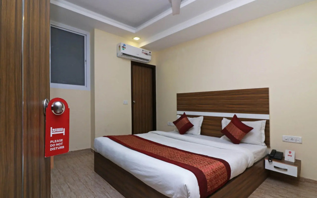 OYO 10795 Hotel RS Residency