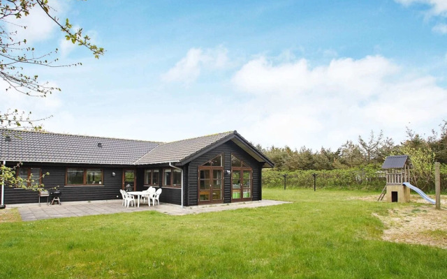 8 Person Holiday Home in Lokken-by Traum