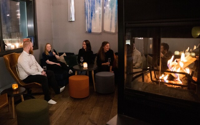 Svalbard Hotell - Polfareren