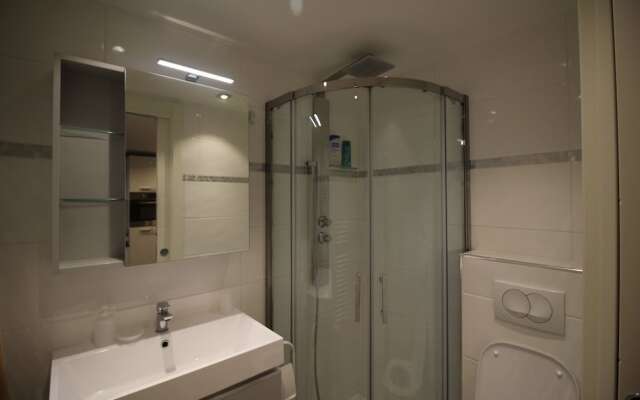 Nice Booking - Saleya Centre Studio