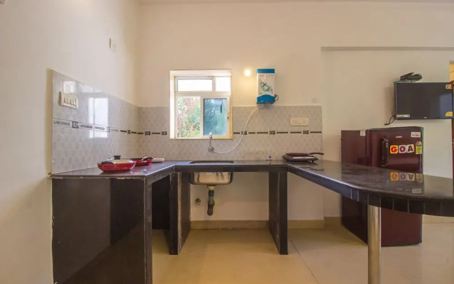 OYO Home 12319 Elegant 1BHK Near Vainguinim Beach