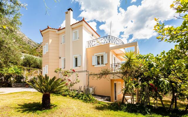 Verga Majestic Sunsets - Villa Close to the Beach