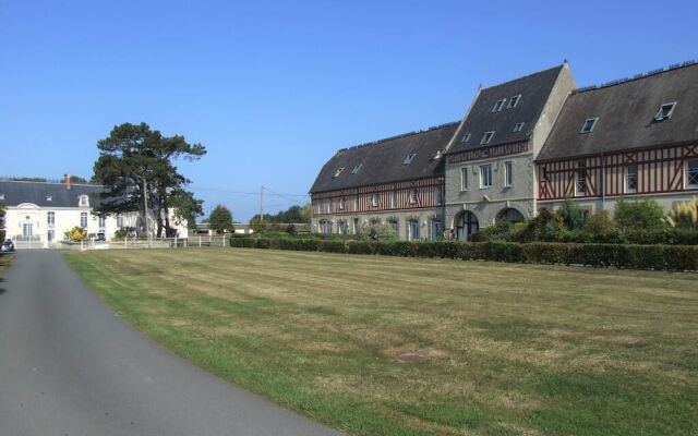 Appartement Lumineux avec Jardin Piscine
