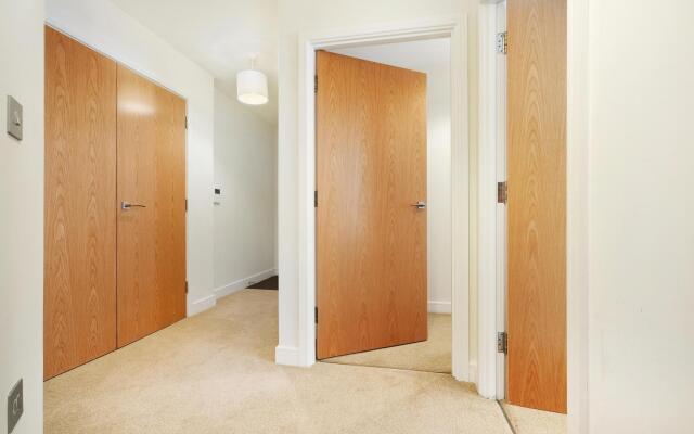 Alder House Serviced Apartment Maidenhead