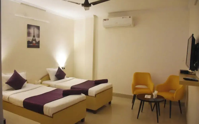 Date Palm Hotel