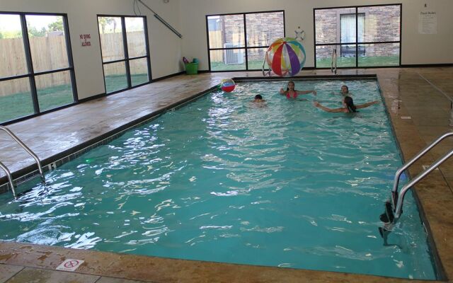 Holiday Inn Express & Suites Arkadelphia - Caddo Valley